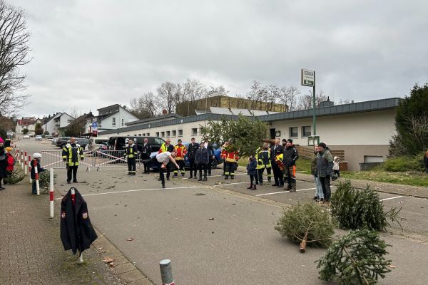 feuerwehr-trainiert9678E1D6-16F5-0404-86E0-141993E4570B.jpg