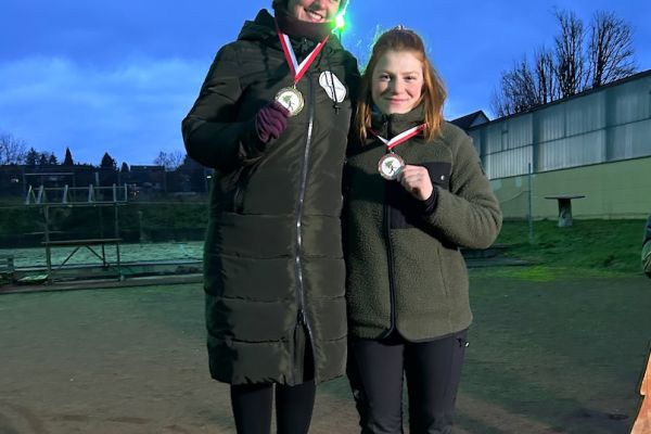 treppchen-damenF9A6D1AF-7927-B640-D570-AA7165E7904A.jpg