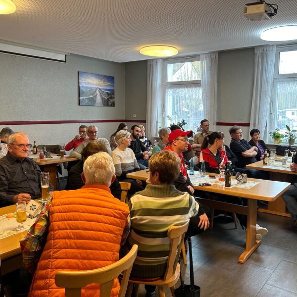 Anwesende bei der Mitgliederversammlung